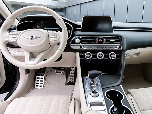 إطلاق الطراز G70 من "جينيسيس" :- طراز يجمع التصميم الديناميكي بمزايا الراحة والأداء العالي